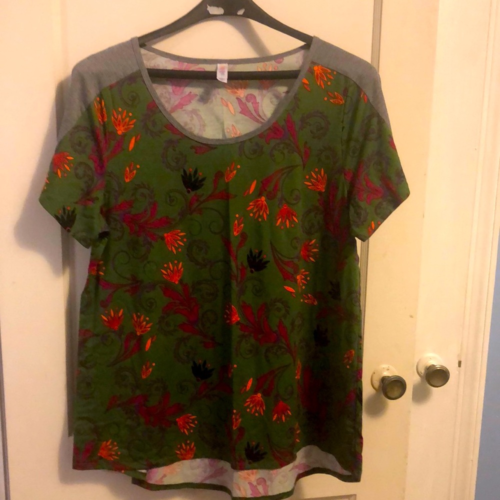LuLaRoe flower top 2xl